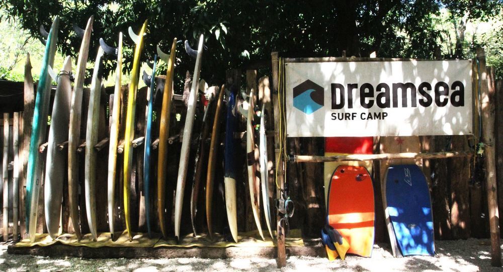 Hostel Dreamsea Surf Camp Costa Rica Tamarindo Exterior foto
